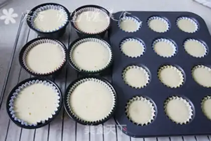 Make Rose and cupcakes step 4