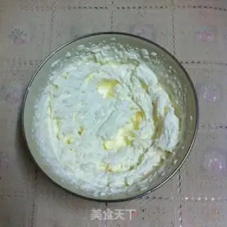 Make Fruit cream cake step 1