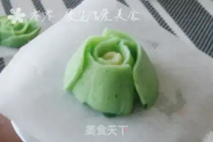 Make Rose and cupcakes step 15