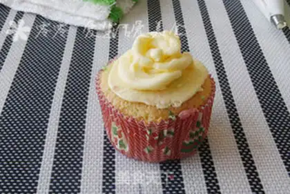 Make Rose and cupcakes step 17