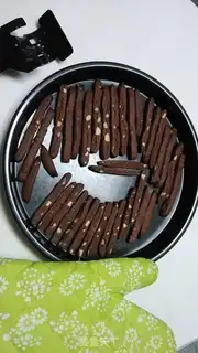 Make Almond chocolate cookies step 9