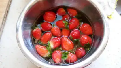 Make Maury Strawberry Moose step 6