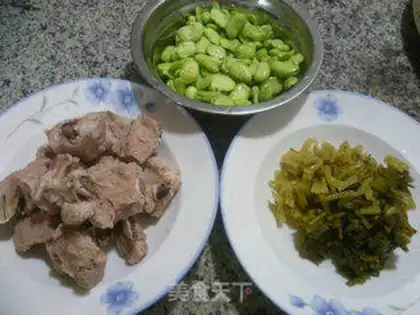 Make Snow pickles, bean ribs soup step 0