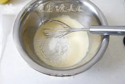 Make Banana Madeleine step 3