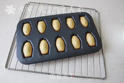 Make Banana Madeleine step 9
