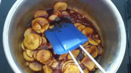 Make Banana chocolate cake step 4