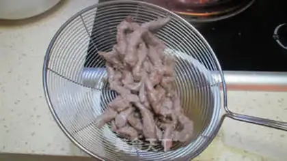 Make Black pepper beef step 1