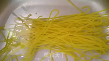 Make Gold noodles step 1
