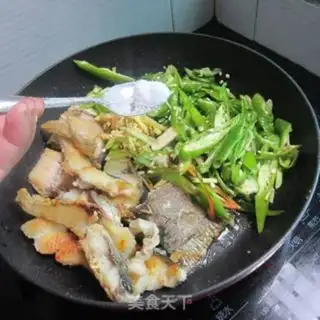 Make Pepper-cooked fish step 6