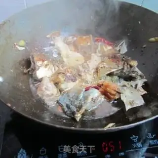 Make Dry pepper, fish head step 5