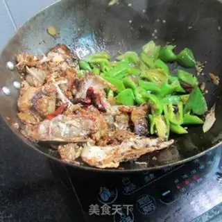 Make Dry pepper, fish head step 8