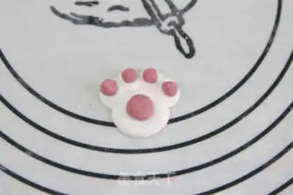 Make Cat claws step 6