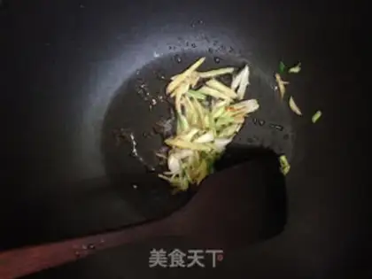 Make Scrambled clams step 2