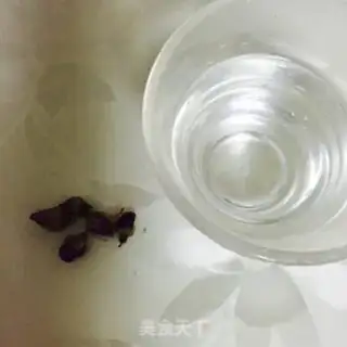 Make Homemade rose tea step 0