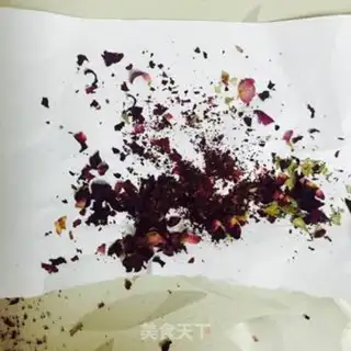 Make Homemade rose tea step 1