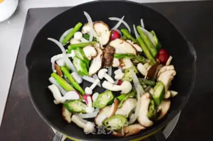 Make Burn the salmon with the vegetables step 8
