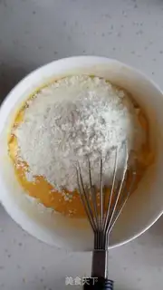 Make A yellow milk pie step 2