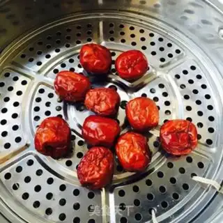 Make "Bread with dates." step 1