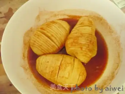 Make Salami accordion potatoes step 4