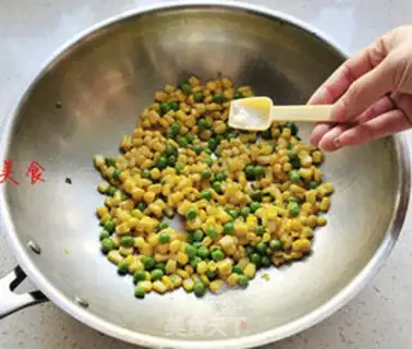 Make Gold and silver are full of pine corn step 4