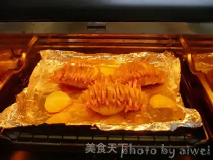 Make Salami accordion potatoes step 7
