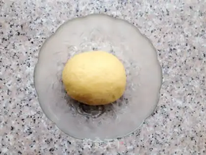 Make Flower cookies step 1