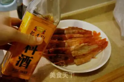 Make Spicy shrimp potato pot step 3