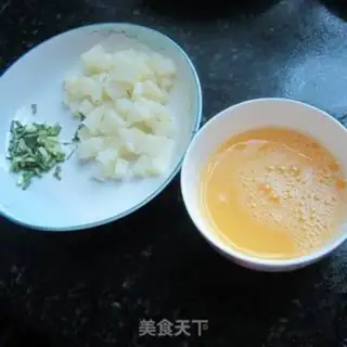 Make Onion rice tofu eggs step 1