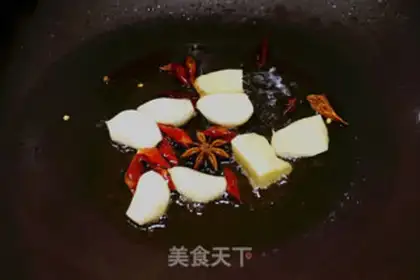 Make Spicy shrimp potato pot step 8