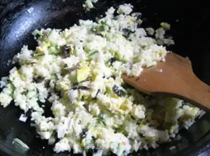 Make A simple version of egg fried rice step 3