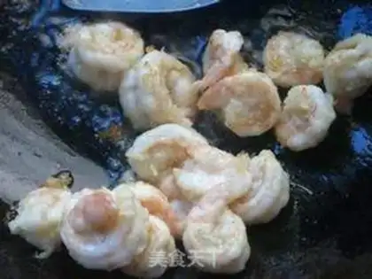 Make Shrimp swollen eggs step 8