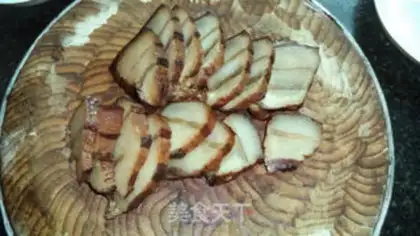 Make Spicy garlic pork step 1