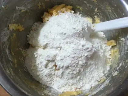 Make Cream-crackers step 4