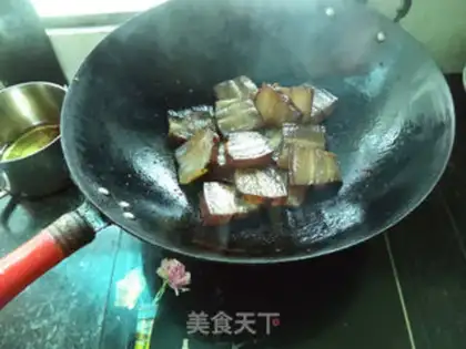 Make Spicy garlic pork step 3
