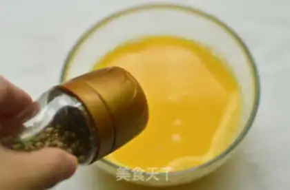 Make Autumn egg rolls step 3