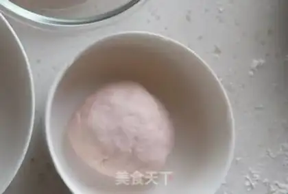 Make Strawberry roses step 3