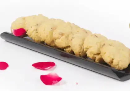 Make Rose flowers, soft cookies step 5
