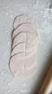 Make Strawberry roses step 6