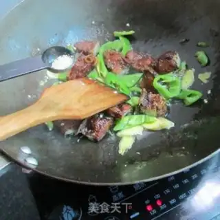 Make Blue pepper larvae step 6