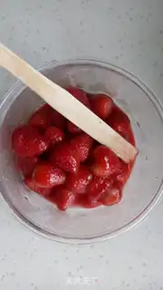 Make Strawberry pizza step 7