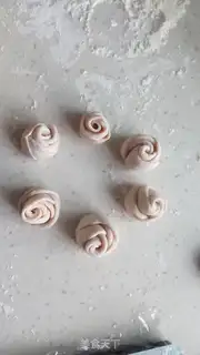 Make Strawberry roses step 9