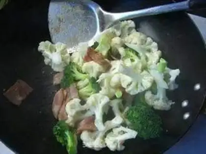 Make Bacon grilled flowers step 4