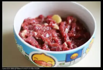 Make Tomato sour beef step 0
