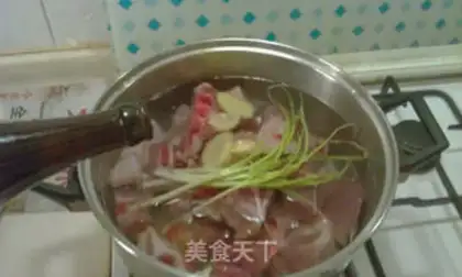 Make Homemade bone soup step 1