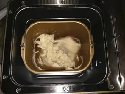 Make Chinese cream toast step 1