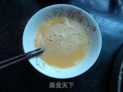 Make Chili omelet step 1