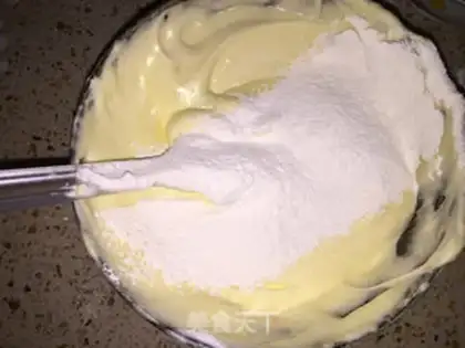 Make Strawberry cheese mousse cake step 12