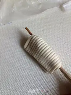 Make Shell pretzels step 16