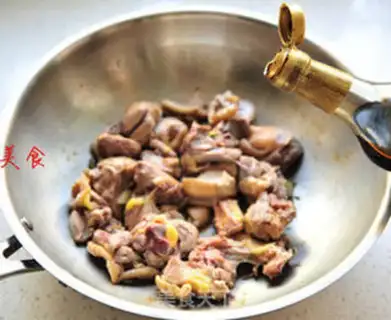 Make Three chickens of fruit step 5