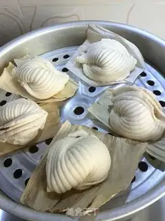 Make Shell pretzels step 18